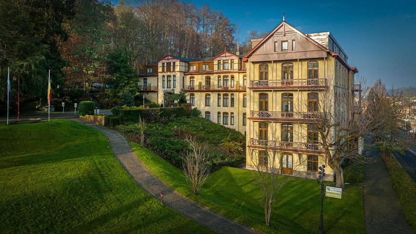 Hotel voor 4 personen, with whirlpool and zwembad as well as sauna and terras in Valkenburg