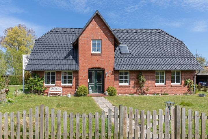 Ferienwohnung für 2 Personen, mit Garten in Tating