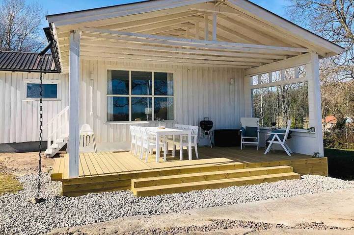 Ferienhaus für 4 Personen, mit Garten und Terrasse in Tanum