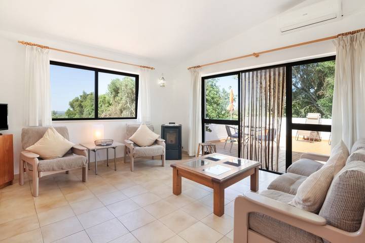 Appartement entier, Appartement 'One Bedroom 3' avec piscine partagée, Wi-Fi et climatisation in São Bartolomeu de Messines, District de Faro