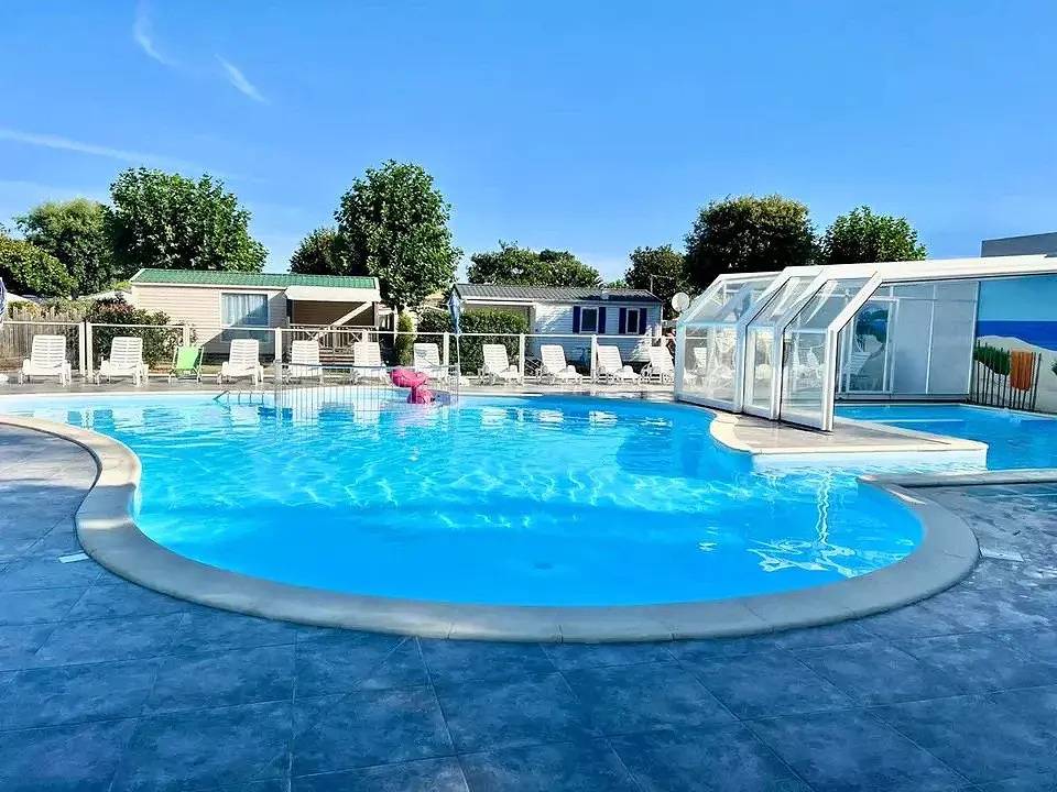 Mobil Home 3 Pièces 4 Personnes + Tv in Talmont-Saint-Hilaire, Vendée