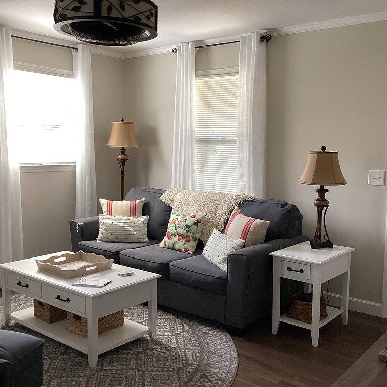 Cute Cherry St. Cottage in Caldwell County