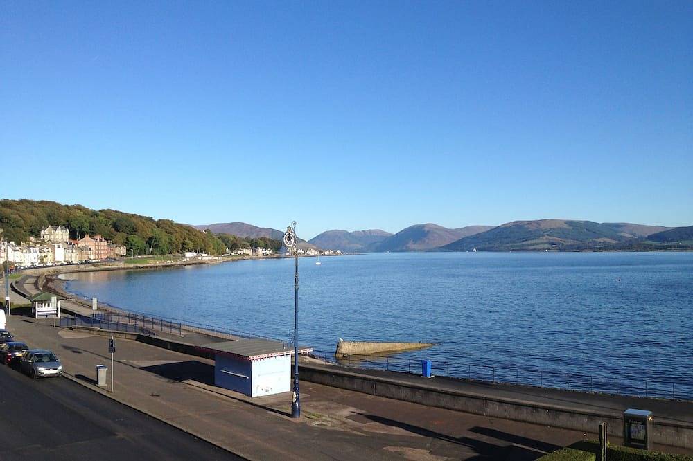 Entire apartment, Bright, Homely Flat Overlooking Rothesay Bay in Rothesay, Argyll & Bute