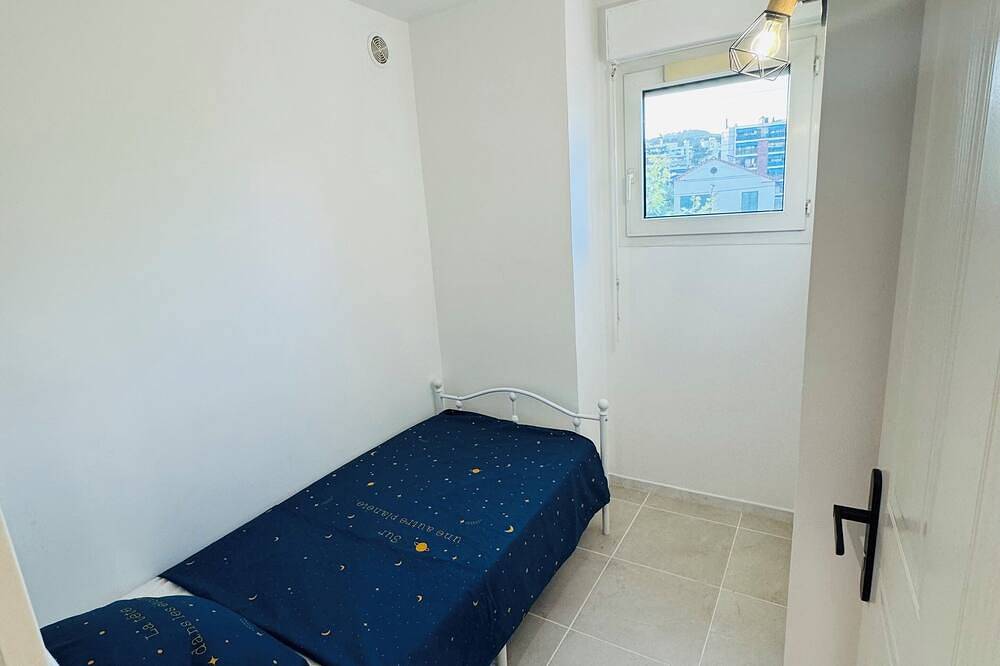 Ganze Wohnung, Golfe-Juan Gem. Serein 2 bedroom apartment with pool and close to the beach in Golfe-Juan, Mittelmeerküste (Frankreich)