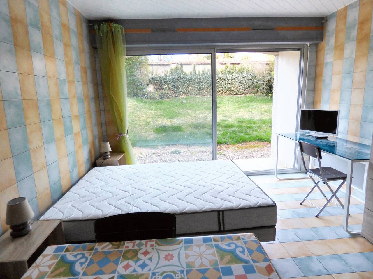 Estudio entero, Estudio encantador en Brioude – 25 m² con terraza y aparcamiento in Brioude, Macizo Central