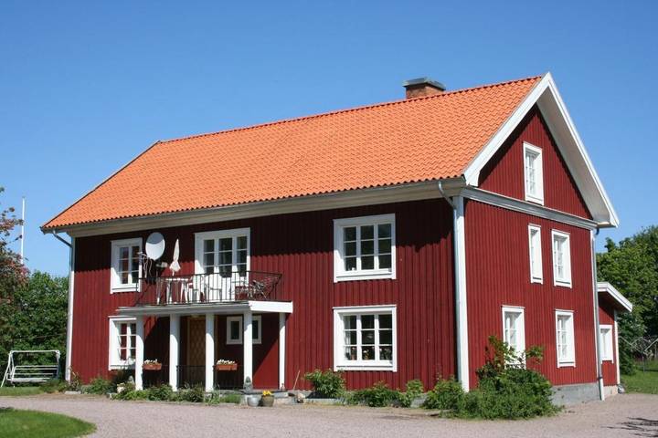 Ferienwohnung für 8 Personen, mit Garten und Ausblick in Gullspang