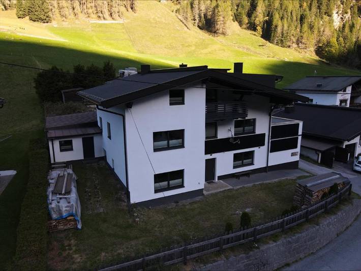 Ferienwohnung für 8 Personen, mit Ausblick und Balkon im Pitztal