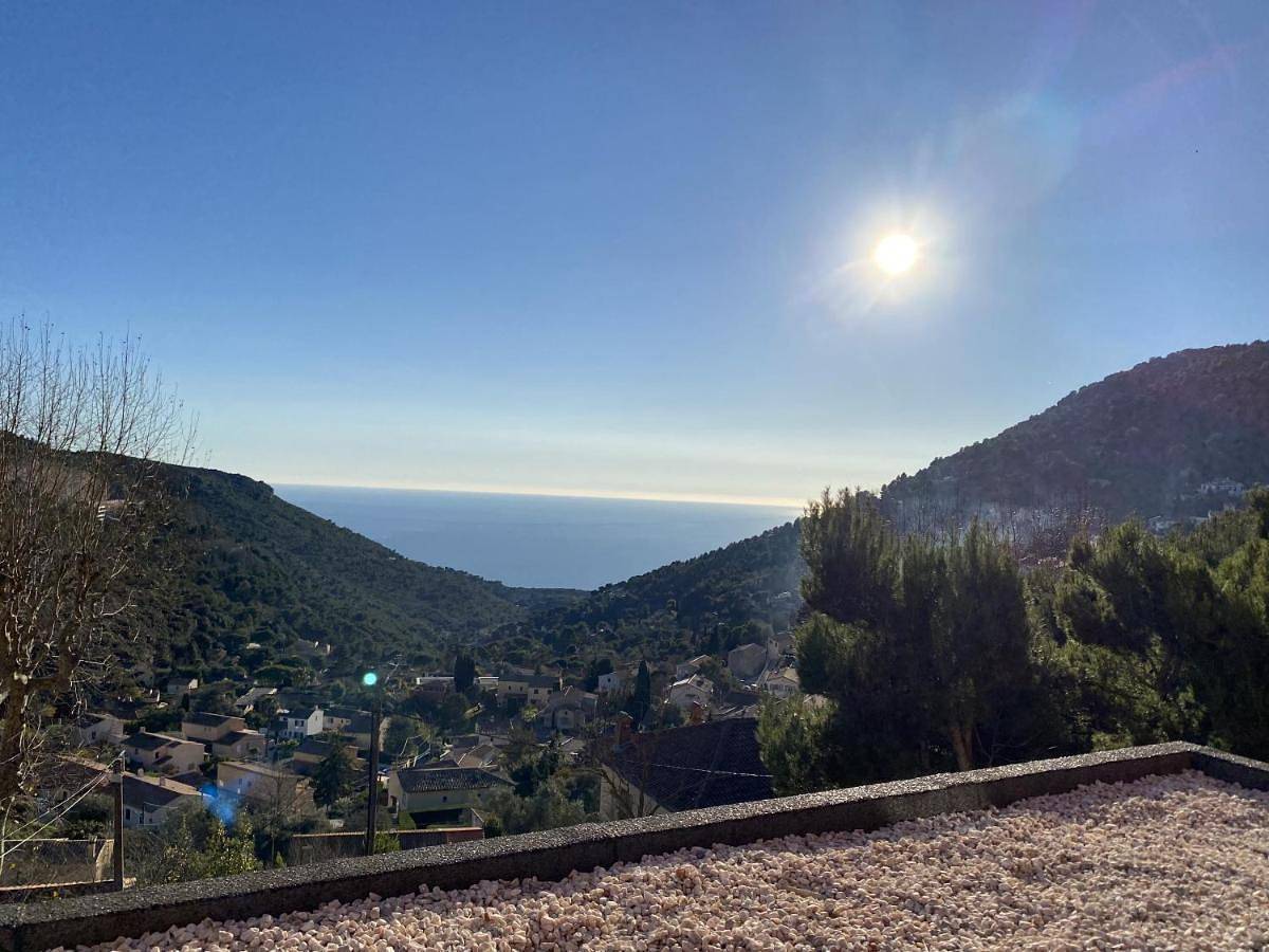 Appartement entier, Tres beau 2 p vue mer terrasse in La Turbie, Côte méditerranéenne (France)