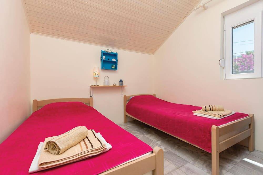 Entire apartment, Nice apartment in Utjeha with sauna in Utjeha-Bušat, Montenegro Coast