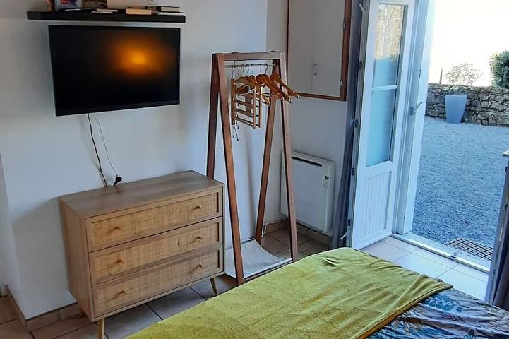 Gîte pour 6 personnes, avec jardin, animaux acceptés à Saint-Broladre - 4