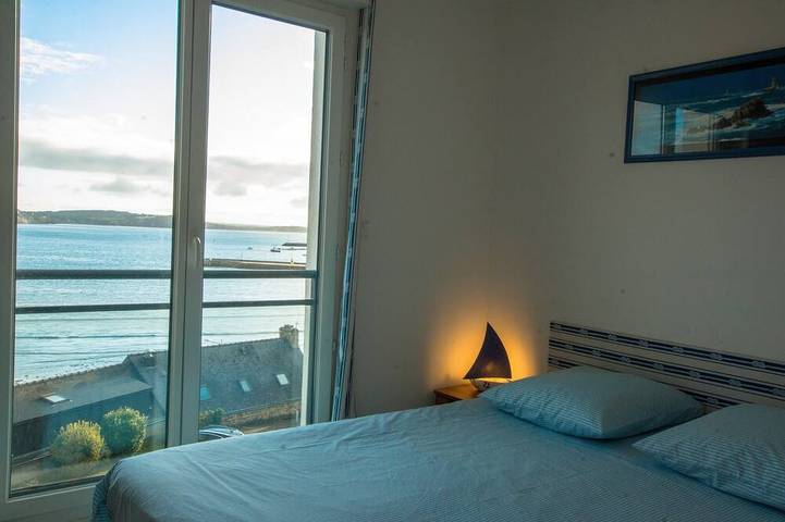 Ganze Wohnung, Wohnung mit Meerblick in ruhiger Lage, 2 Schlafzimmer, kostenloser Wifi in Morgat, Crozon