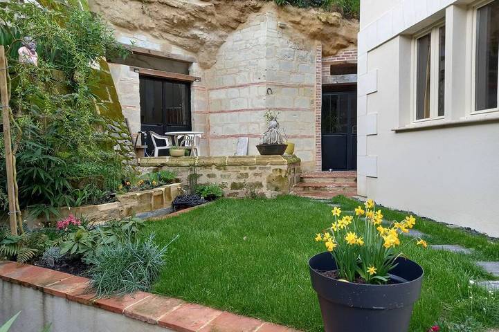 Location de vacances pour 4 personnes, avec jardin à Chênehutte-Trèves-Cunault