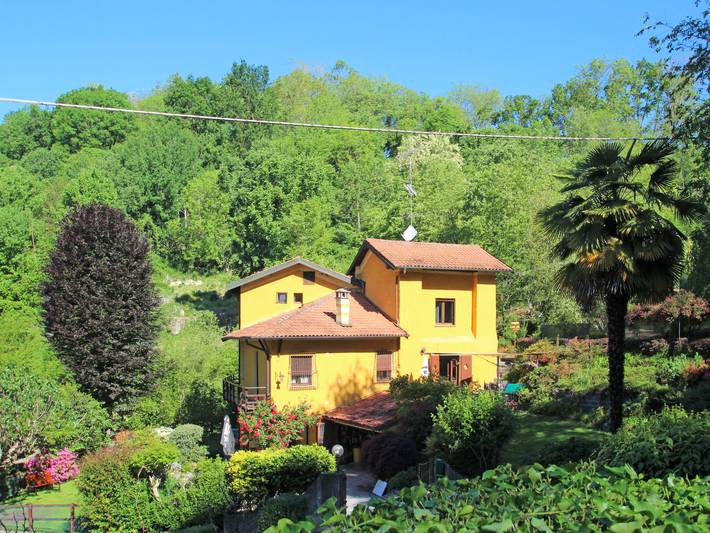 Appartamento per 6 persone, con Terrazza e Giardino a Comune di Arona