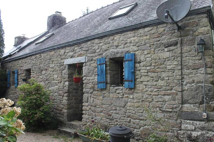Gîte pour 5 personnes, avec Jardin à Huelgoat