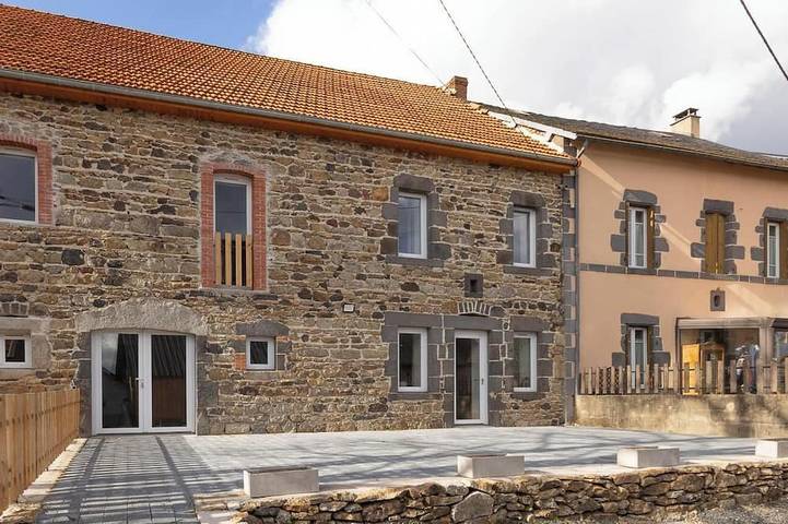 Location de vacances pour 10 personnes, avec balcon et jardin à Gelles