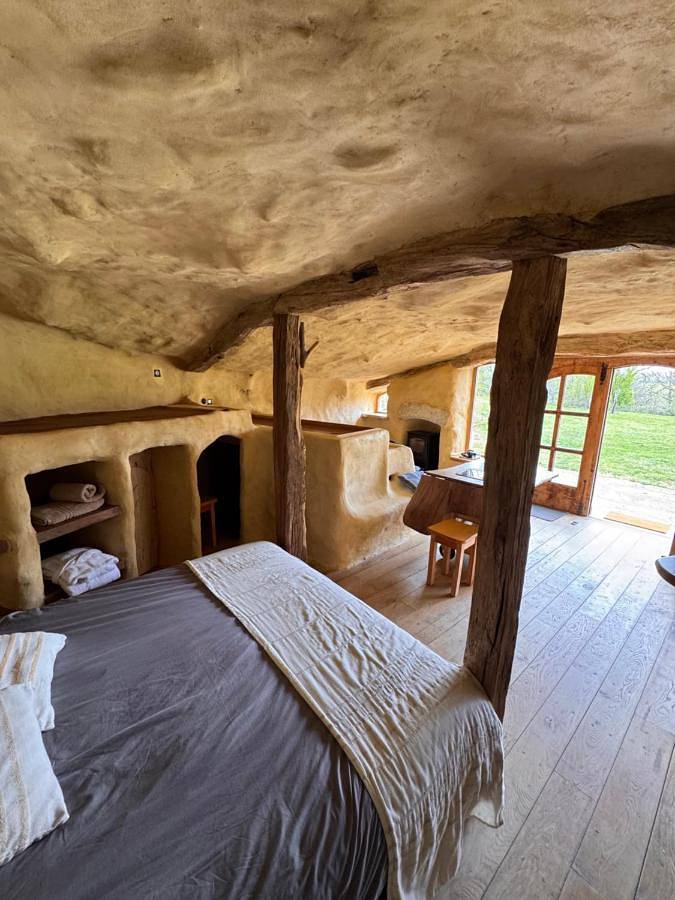 Gîte pour 5 personnes, avec piscine ainsi que jardin et sauna à L'Isle-Bouzon - 2