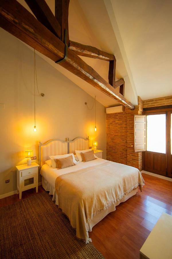 Hotel para 3 personas, con piscina además de vistas y jardín en Extremadura - 3