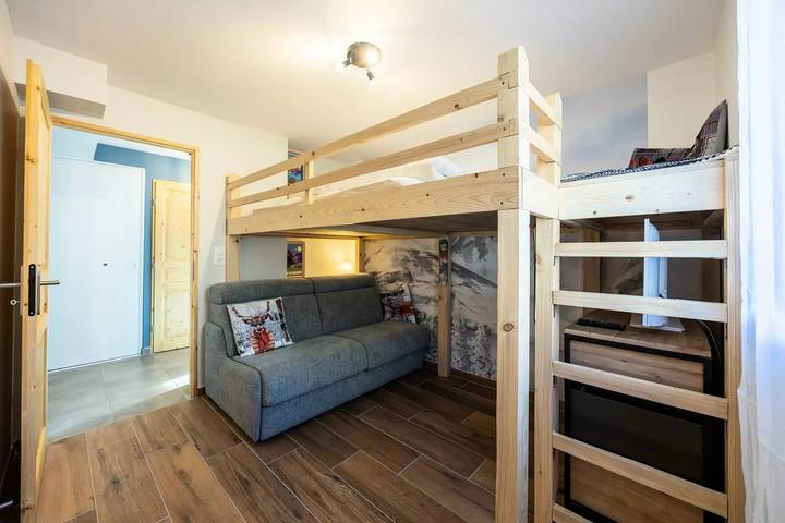 Gîte pour 6 personnes, avec jardin et vue à Génos - 2