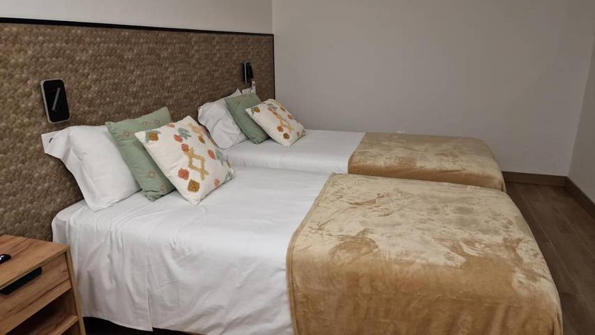 Location de vacances pour 5 personnes, avec vue et bassin pour enfant ainsi que piscine et balcon à Campo Maior - 2