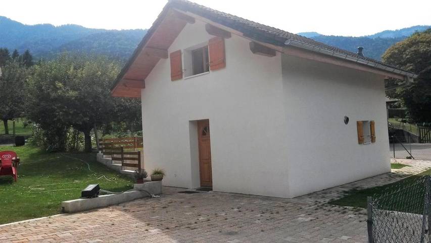 Location de vacances pour 4 personnes, avec vue et jardin à Giez - 2