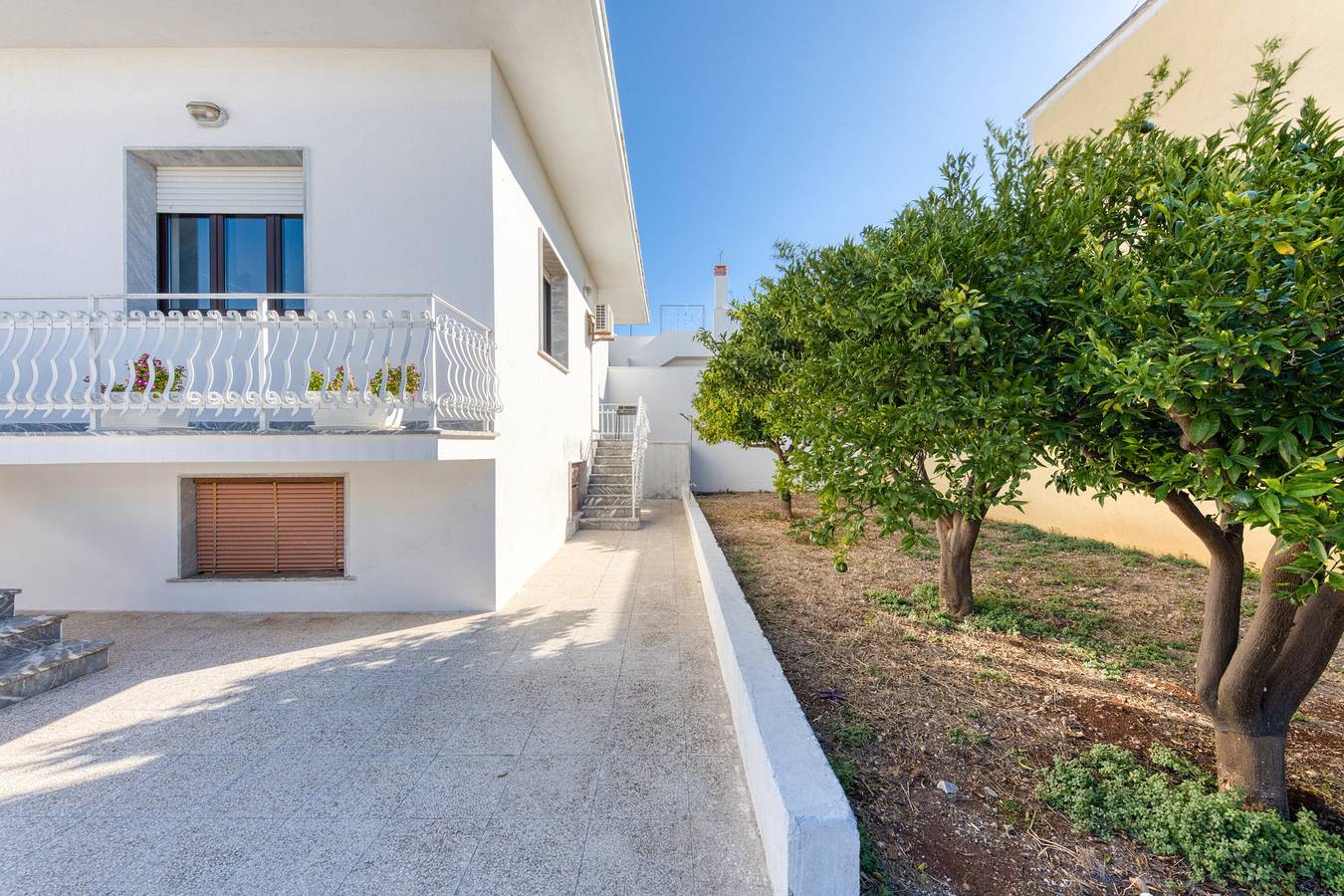 Apartamento entero, Apartamento 'Villetta Municipio - Salento' con Terraza Privada, Wi-Fi y Aire Acondicionado in Castrignano del Capo, Golfo de Tarento