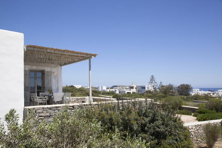 Villa pour 8 personnes, avec vue sur l’océan ainsi que jardin et balcon dans Paros - 2