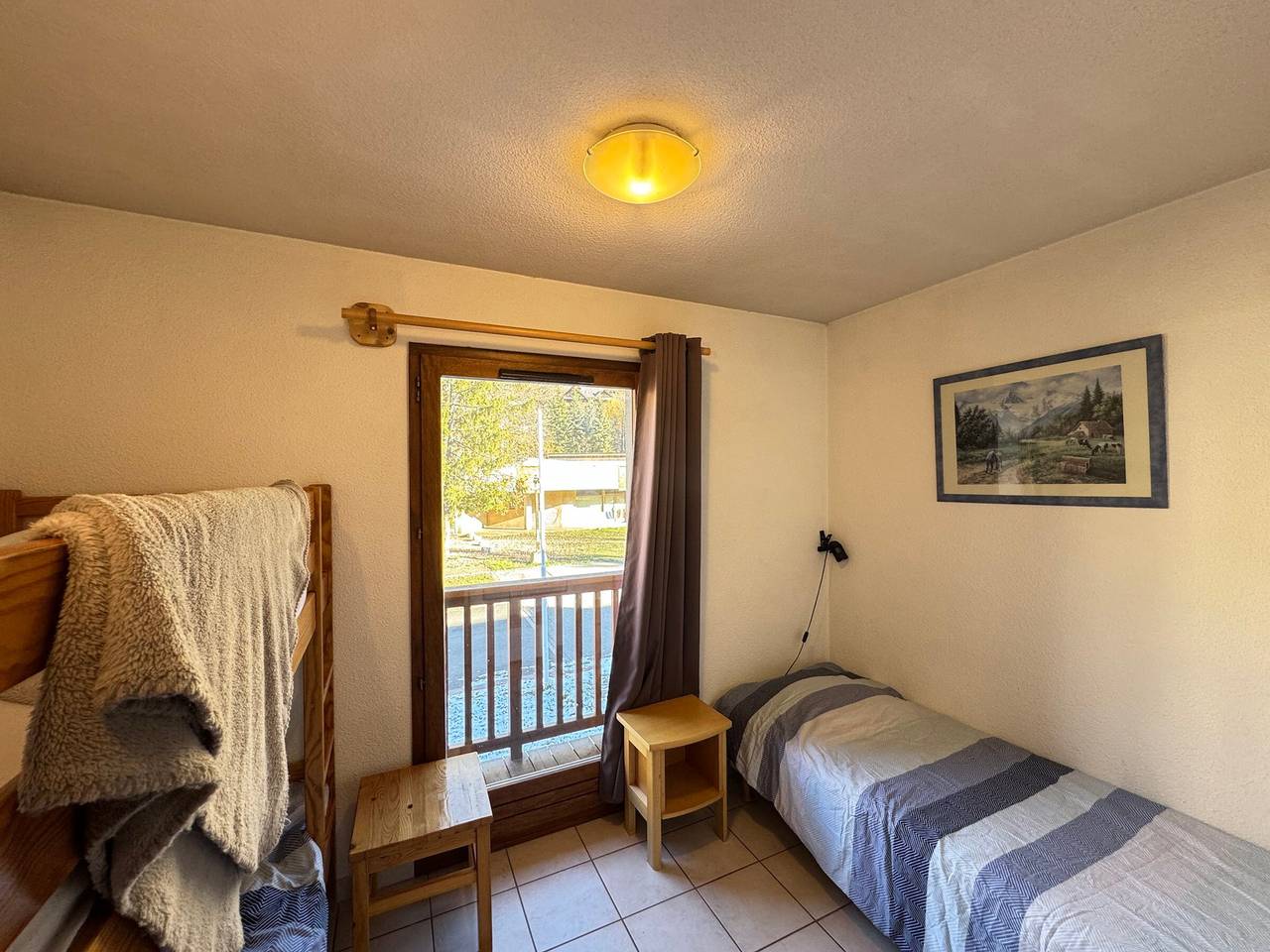 Entire apartment, Functional triplex chalet near slopes with Wifi, pets allowed in La Salle-les-Alpes, Serre Chevalier