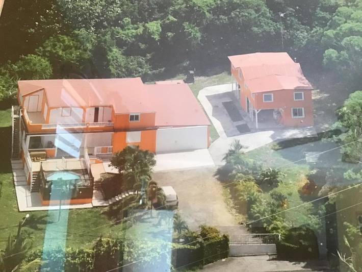 Maison de vacances pour 5 personnes, avec piscine et jardin ainsi que vue et bassin pour enfant, animaux acceptés