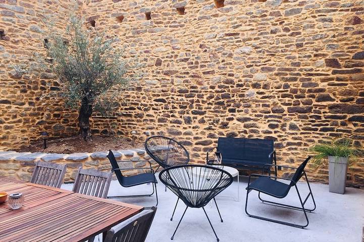 Location de vacances pour 6 personnes, avec terrasse à Saint-Vincent-sur-Oust