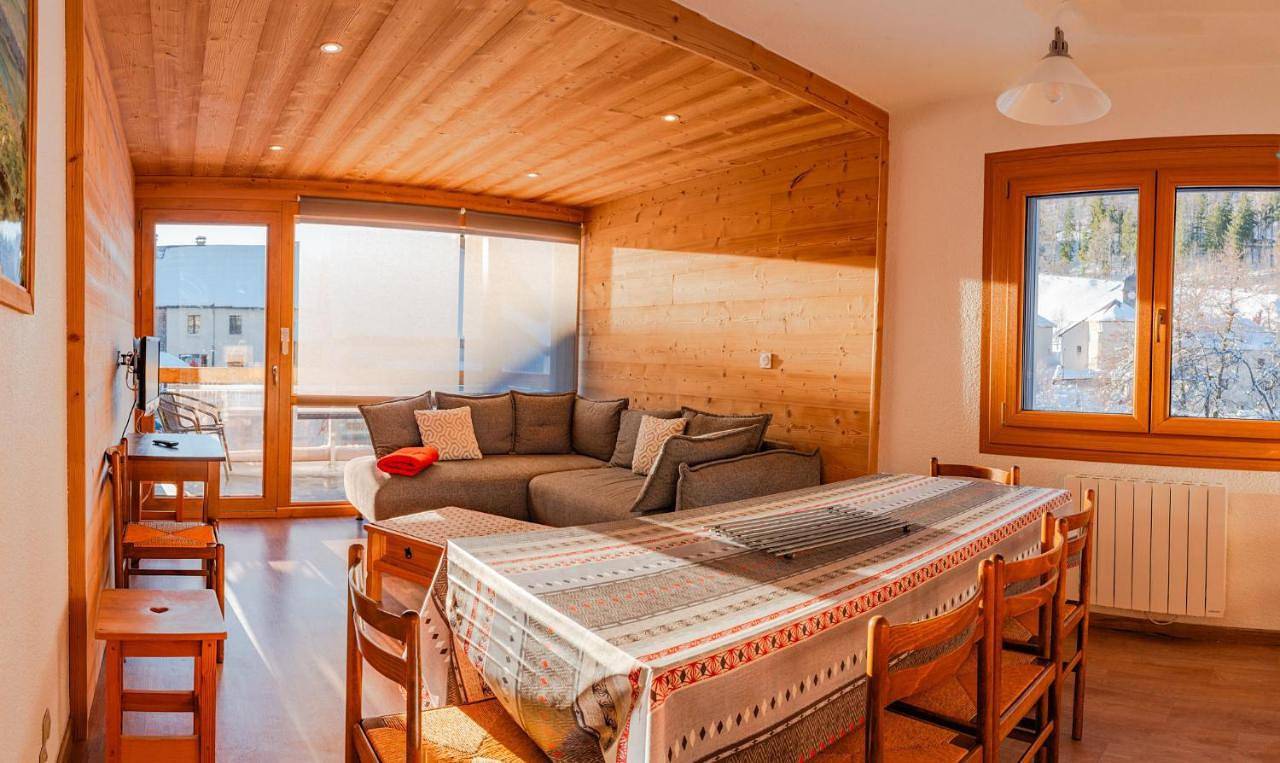 Appartement entier, Les Berlicants in Mijoux, Parc naturel régional du Haut-Jura