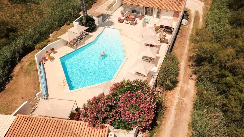 Hôtel pour 3 personnes, avec piscine et jardin