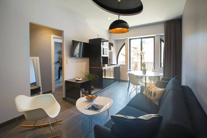 Apartamento de vacaciones para 4 personas, con terraza y piscina además de vistas y sauna - 1