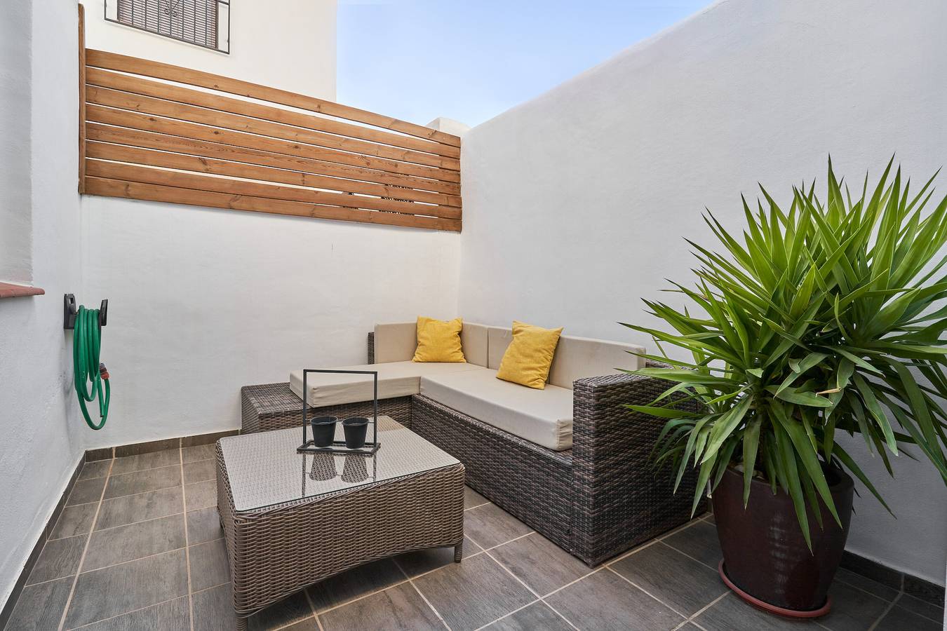 Vakantiehuis "Almijarahouse" met Gedeeld Zwembad & Wi-Fi in Nerja, Costa del Sol