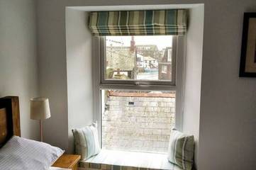 Log Cabin for 7 People in Looe, Cornwall, Photo 2