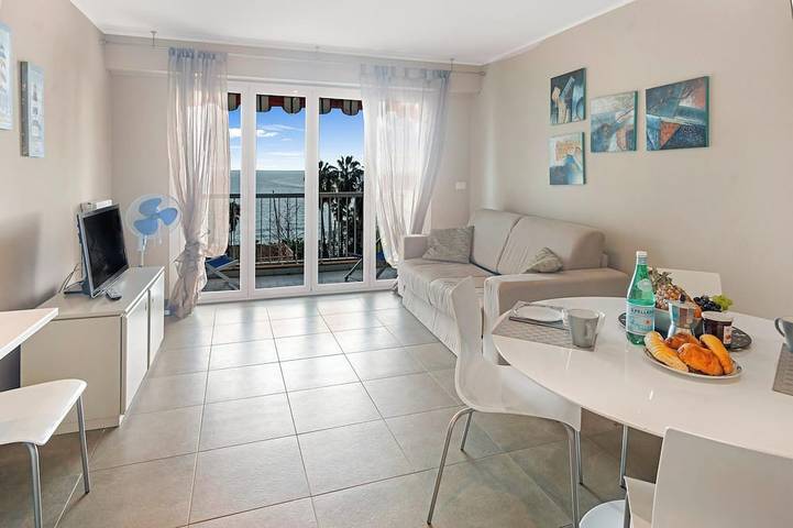 Holiday apartment for 6 people, with terrace - 1