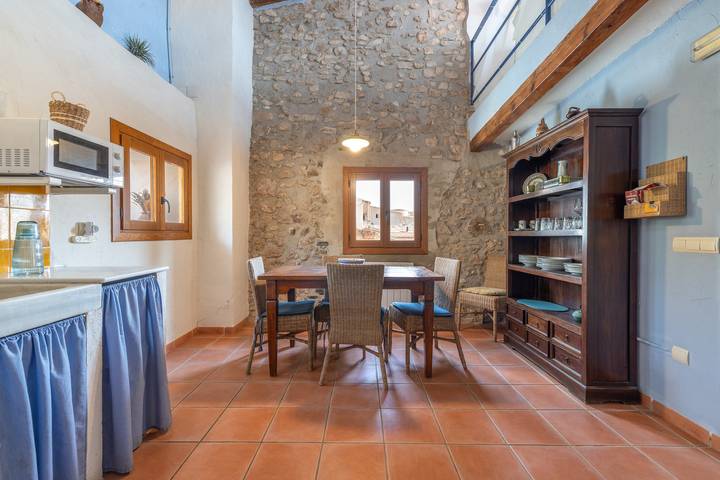Apartamento 'Cal Capdevila Blau' con vistas a la montaña, Wi-Fi y aire acondicionado in Pira, Provincia de Tarragona