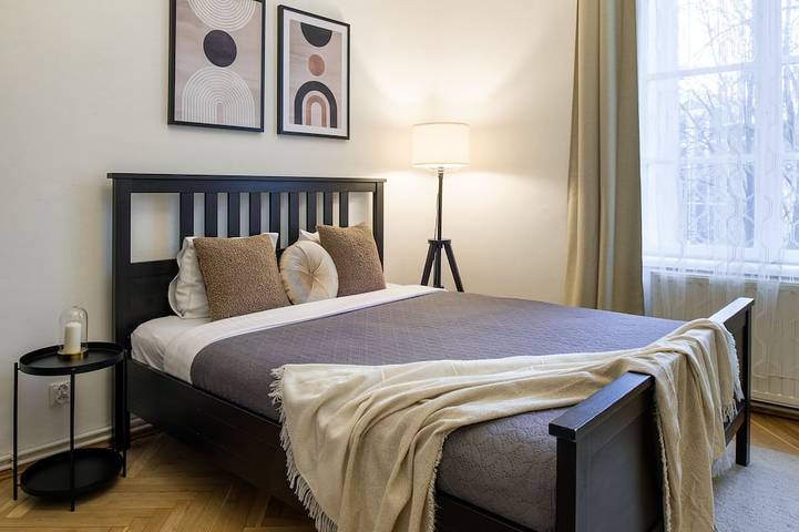 Appartamento intero, Wawelove spazioso appartamento con 3 camere da letto a 1 minuto dalla piazza principale! in Cracovia, Piccola Polonia