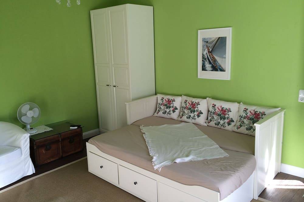 Ganze Wohnung, Ferienwohnung im Turm in Lehmkuhlen, Südliche Ostseeküste