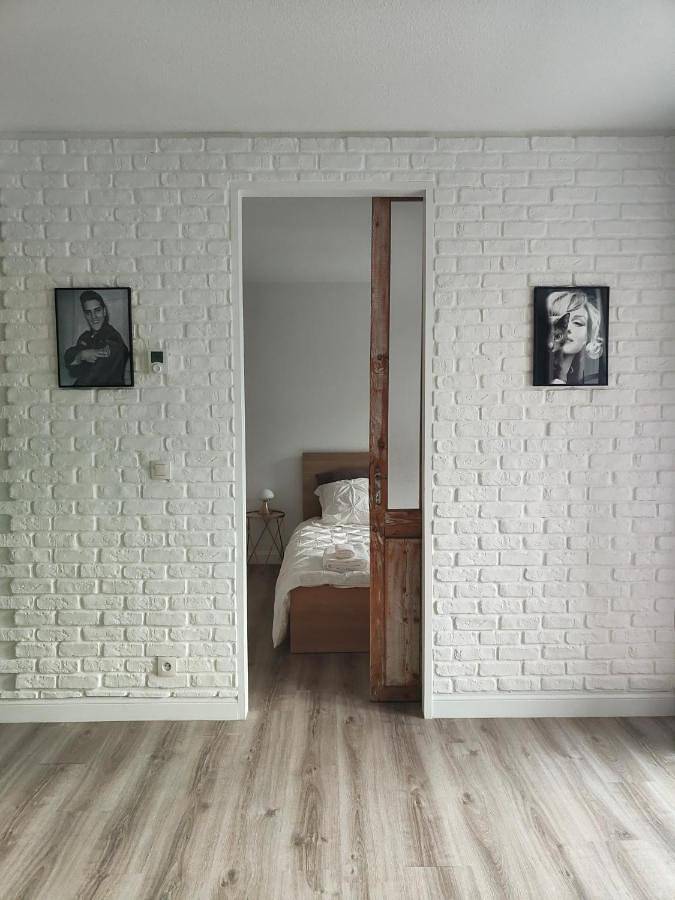 Gîte pour 4 personnes, avec Balcon et Terrasse ainsi que Vue sur le lac et Vue dans Plage du Lac de Bordeaux