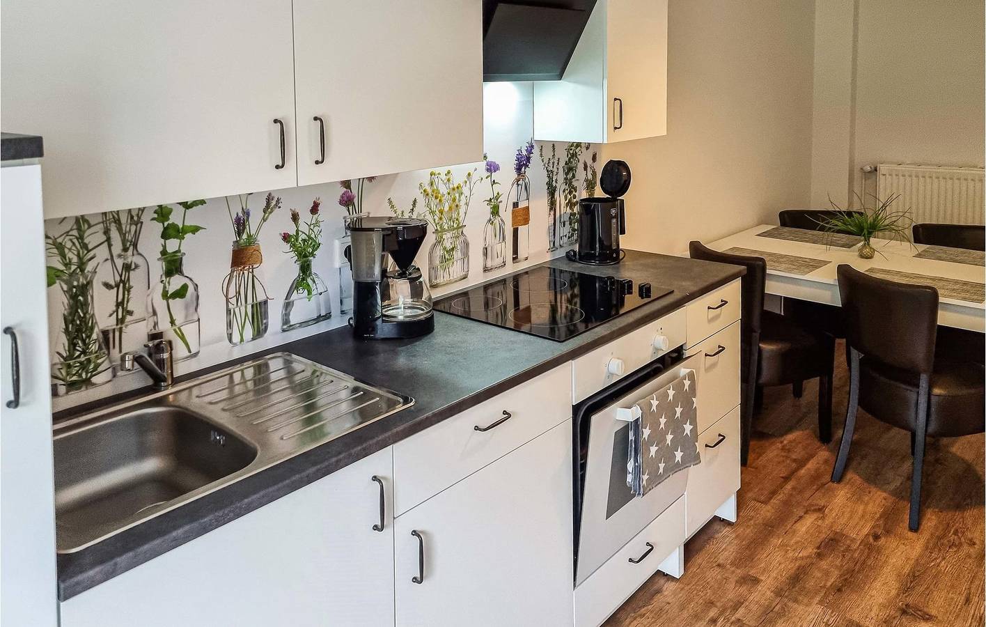 Ganze Ferienwohnung, Gemütliche Wohnung mit Parkplatz und Terrasse, 2km von Passow in Passow, Ludwigslust-Parchim