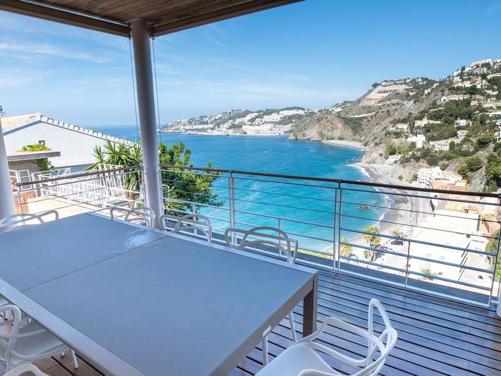 Villa moderna con piscina privada climatizada in La Veintiuna (dog beach) (Almuñecar), Almuñecar