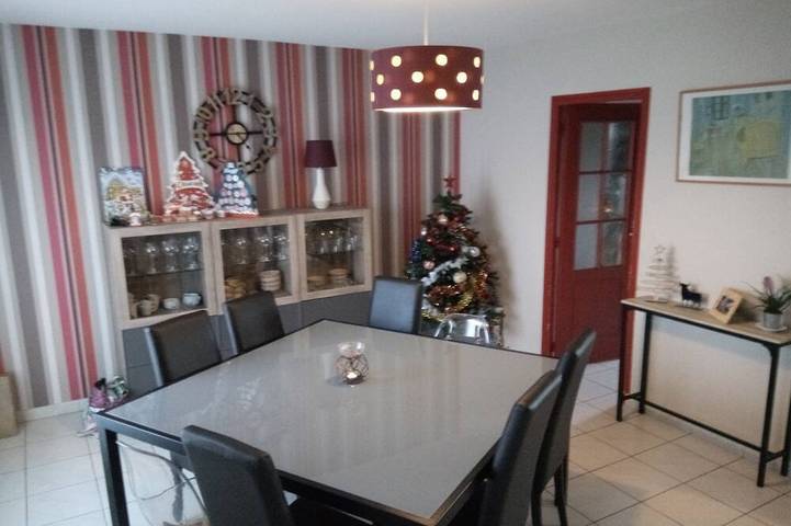 Location de vacances pour 8 personnes, avec terrasse et jardin à Chaufour-Notre-Dame