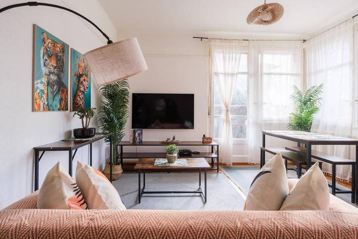 Ferienwohnung für 2 Personen, mit Terrasse und Garten in Lausanne
