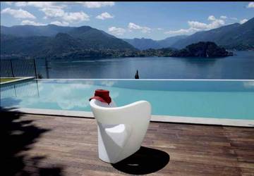 Villa pour 6 personnes, avec vue ainsi que piscine et balcon à Commune de Varenna