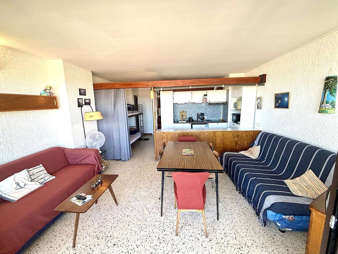 Apartamento entero, Apartamento 2 piezas a 50m de la playa con balcón y parking, 6 plazas in Port-la-Nouvelle, Côte d'Améthyste