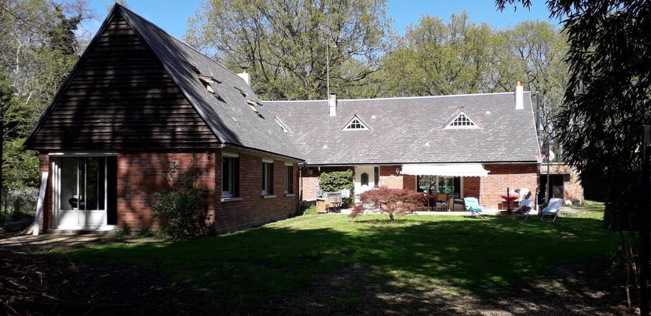 Five-Bedroom House in Ferrières-en-Gâtinais, Région de Montargis