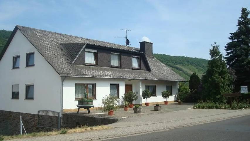 Ferienwohnung für 2 Personen, mit Terrasse in Briedel