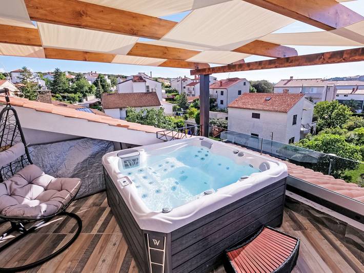 Ferienwohnung für 7 Personen, mit Balkon und Terrasse sowie Garten und Sauna in Pjescana Uvala - 2