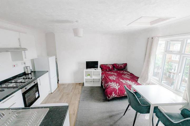Holiday rental for 2 people in Slough