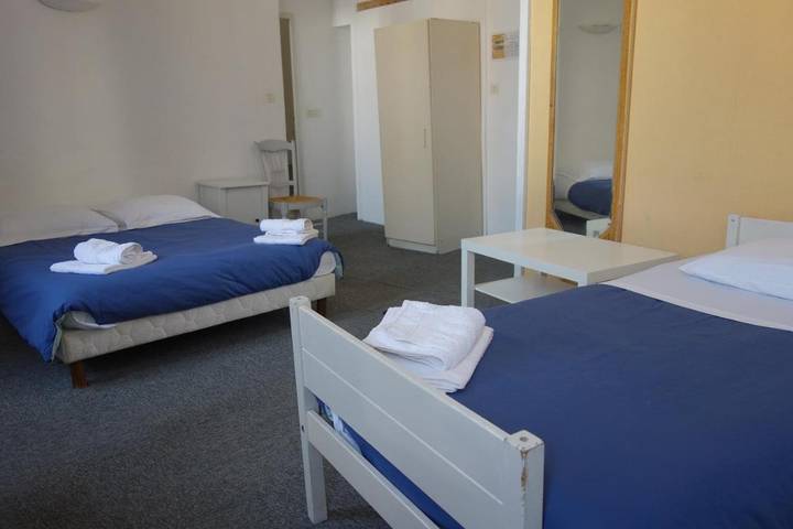 Hôtel pour 5 personnes, avec vue et terrasse à Pertuis - 2